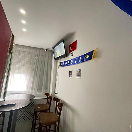 Shesh Hostel Prishtinë Exterior photo